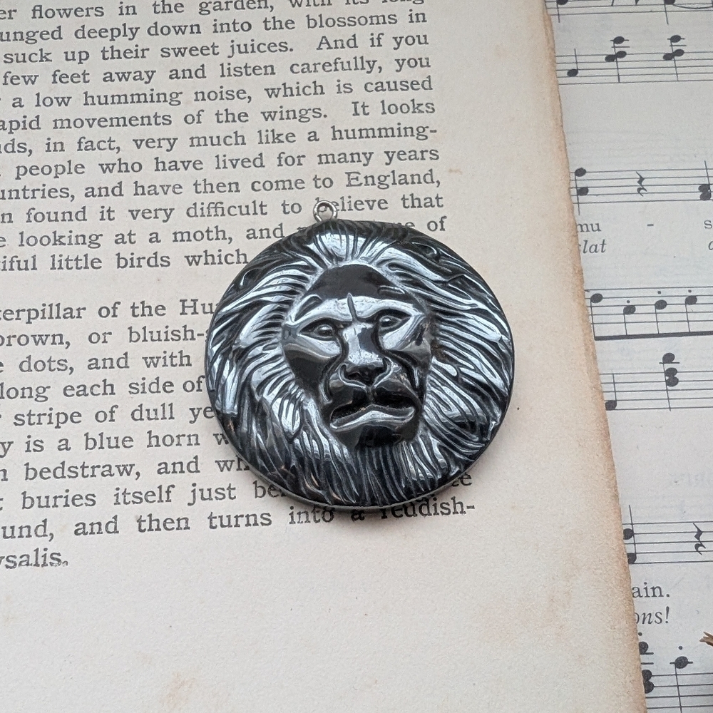 Black Lion Head Necklace Pendant - Picture 2 of 9
